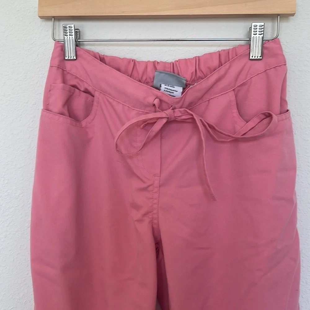 Grey’s Anatomy Retro Scrubs - Picture 2 of 6